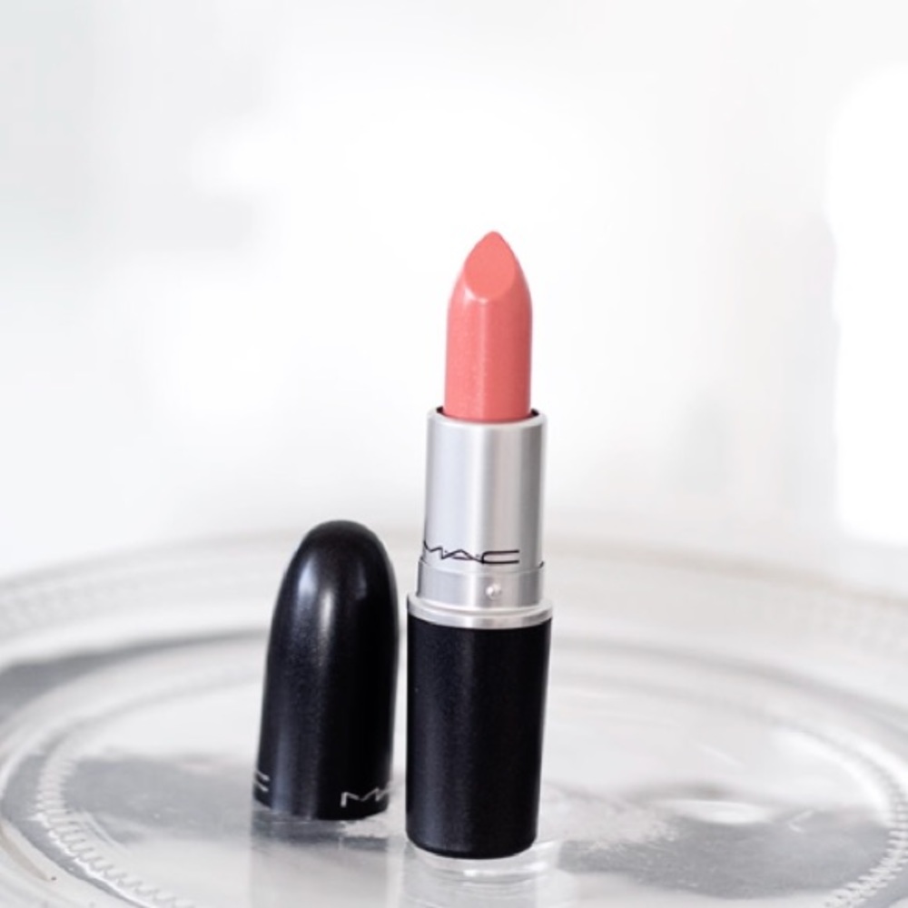 🔥🥇✨ Mac Razzledazzler lipstick ✨🥇🔥
